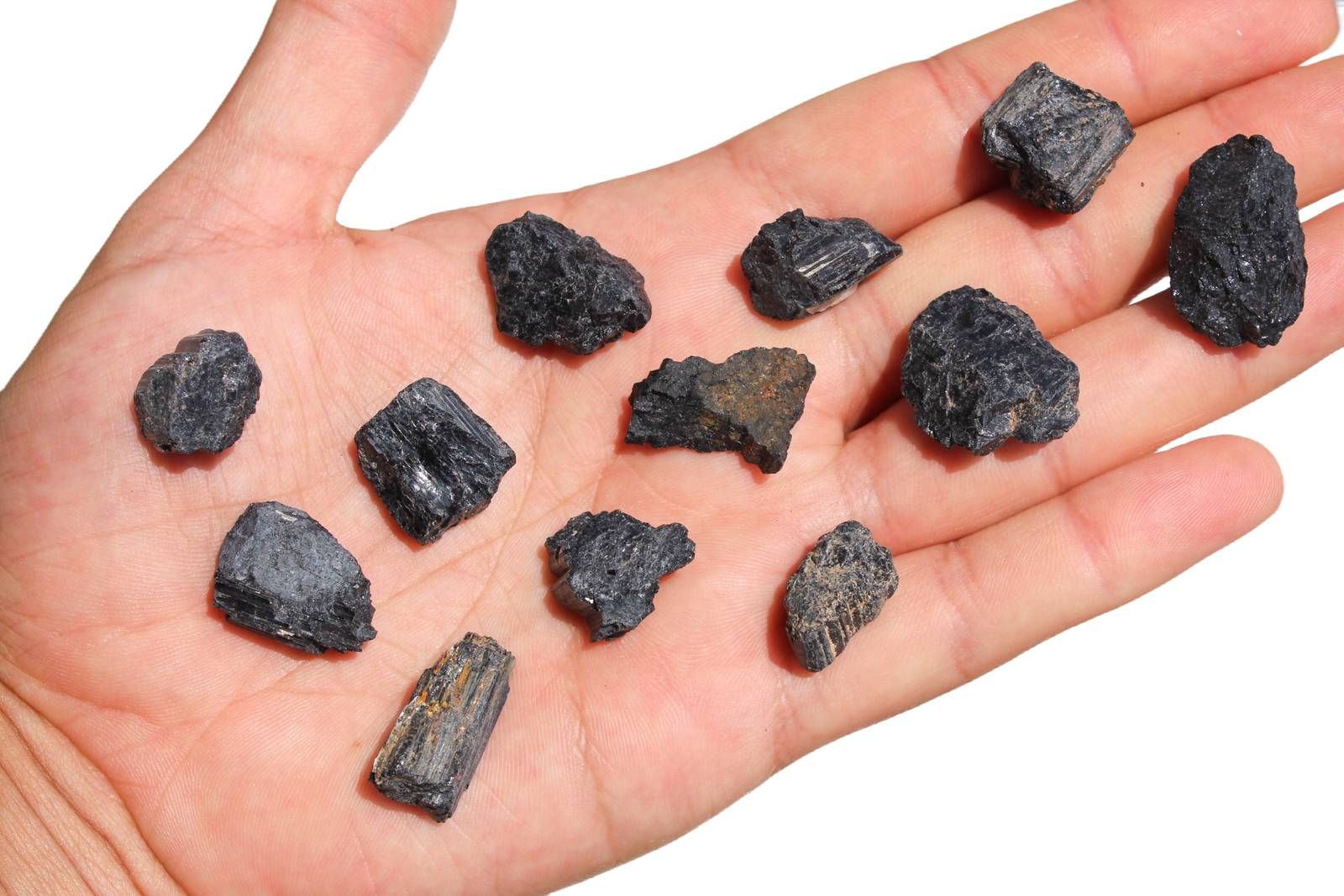 turmalina negra em bruto