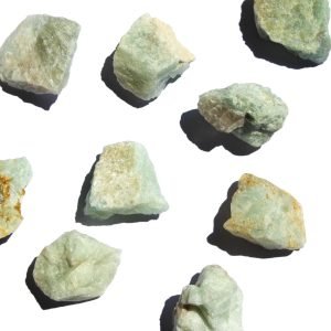 água-marinha em bruto