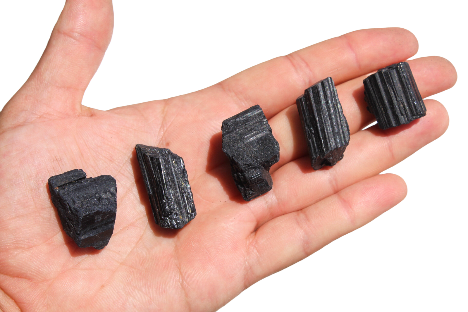 turmalina negra em bruto