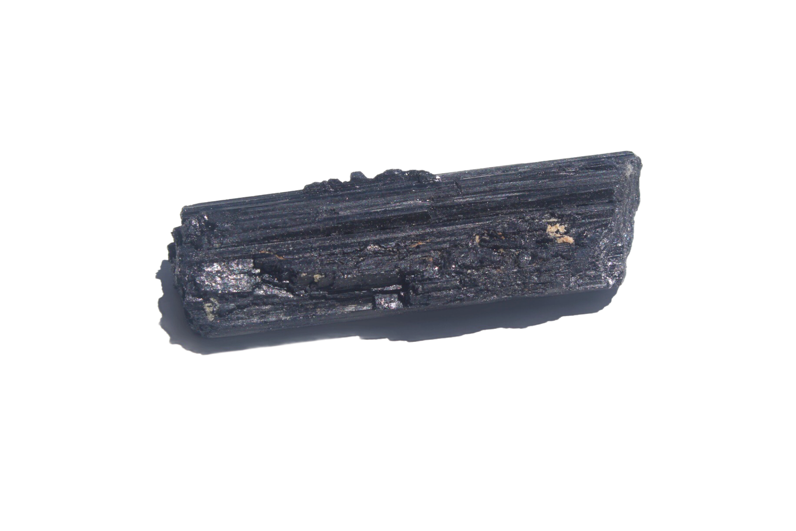 turmalina negra em bruto