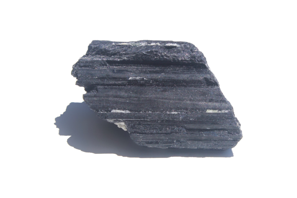 turmalina negra em bruto